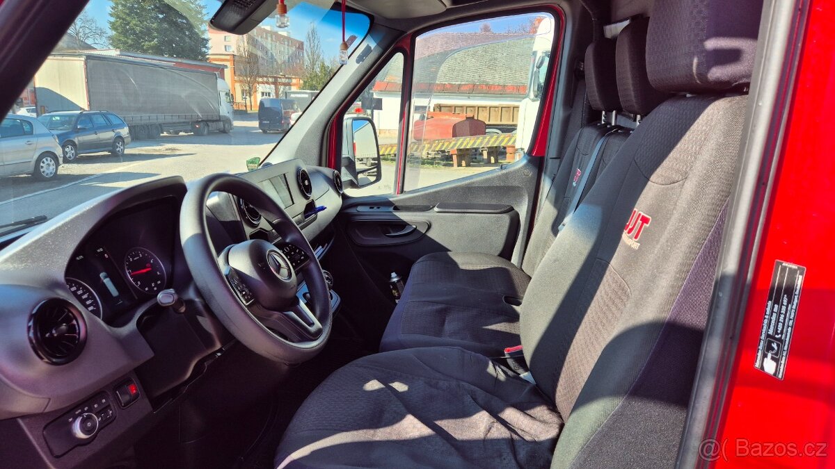 Mercedes Sprinter 319 - 8