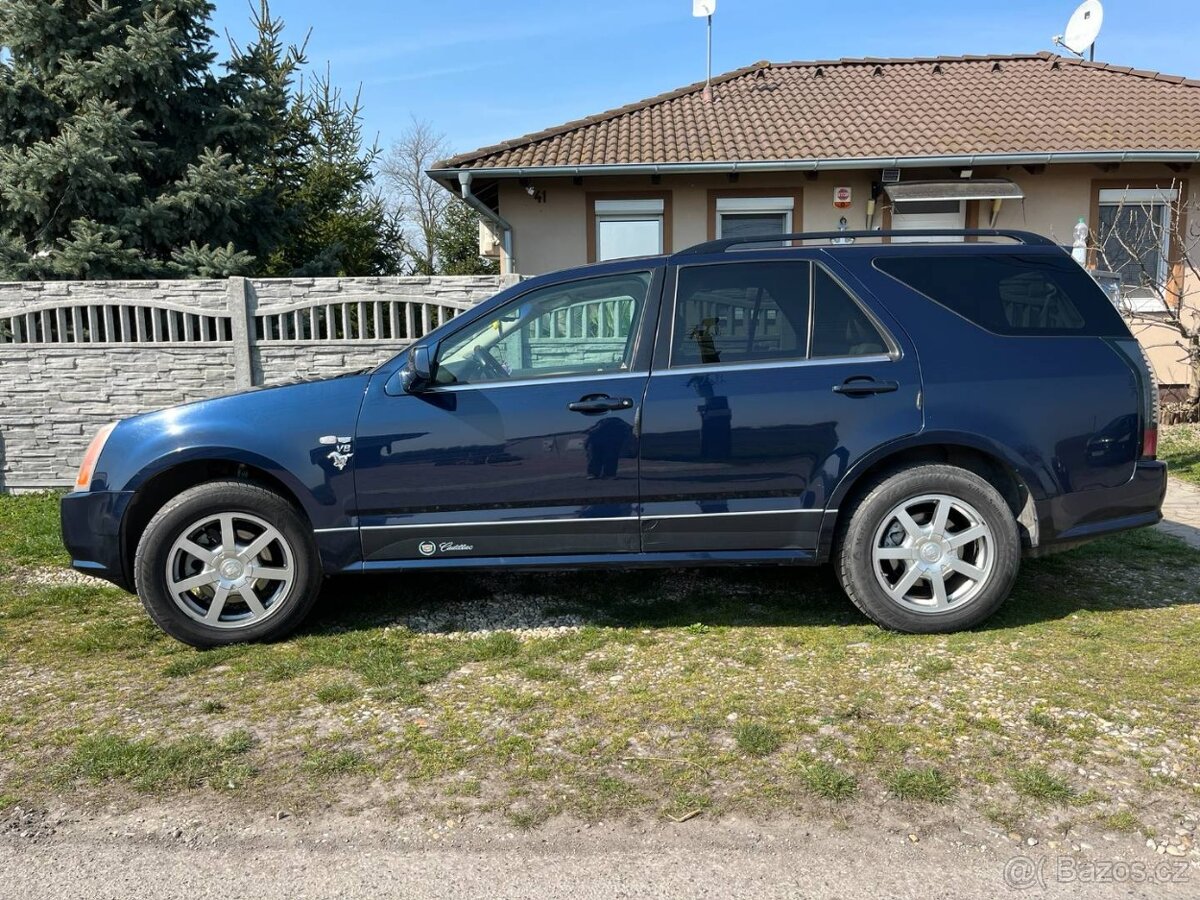 Cadillac SRX 4.6i - 8