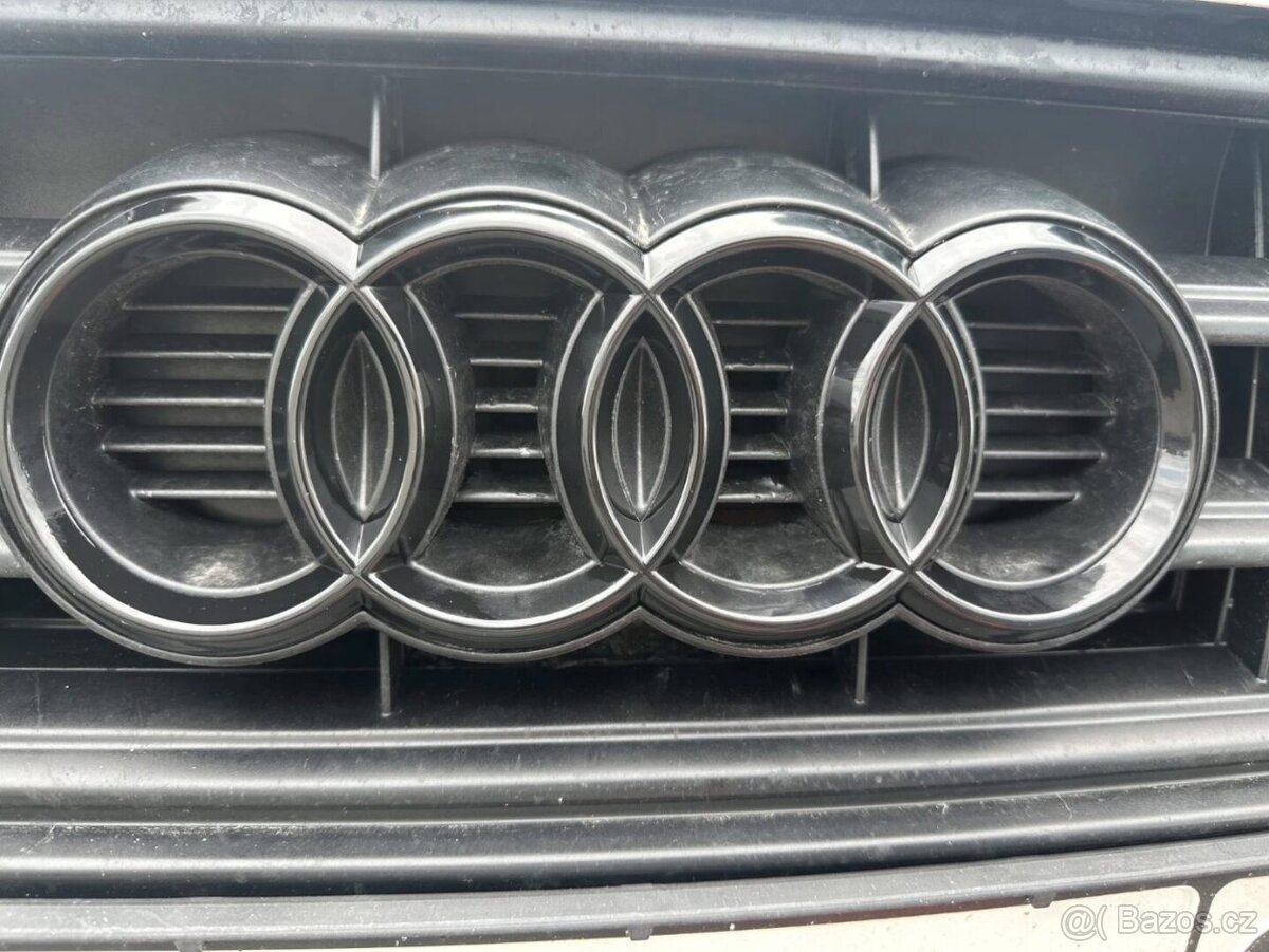 AUDI Čierne lesklé znaky - 8