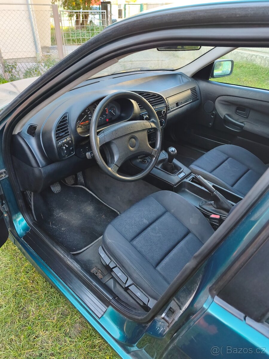 BMW E36 318i - 8