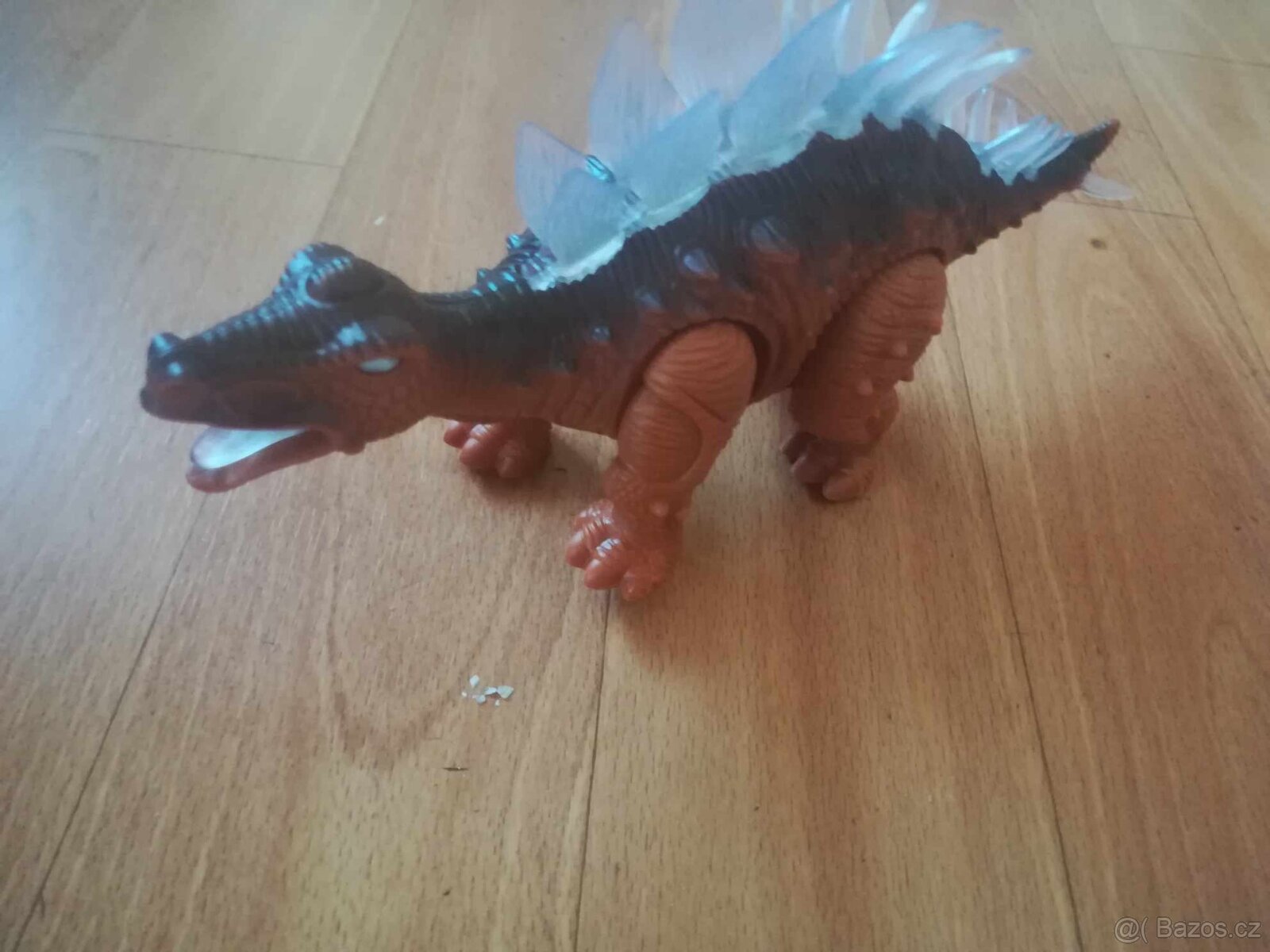 Plastové zvířátka a jiné hračky - 8