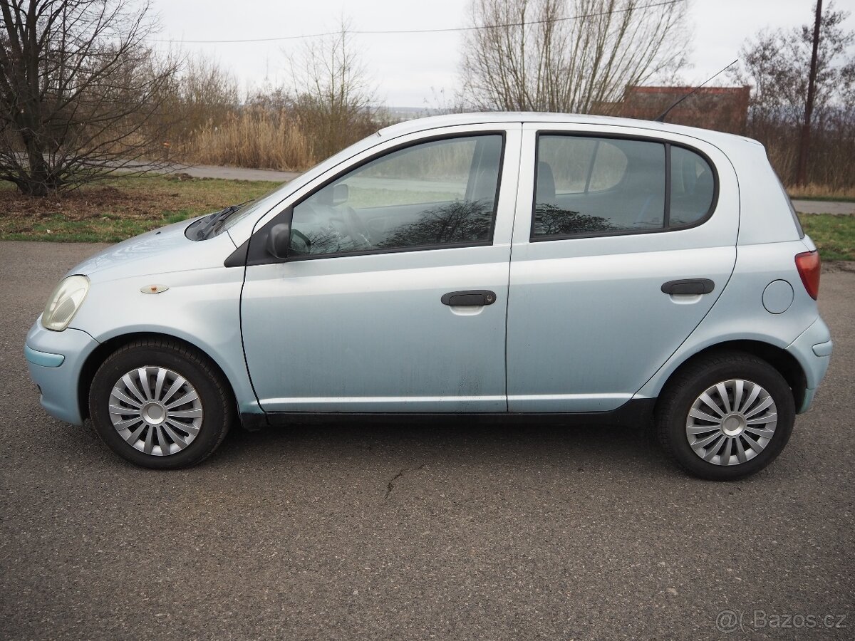 🚗 Toyota Yaris 1.3 KLIMATIZACE - 8