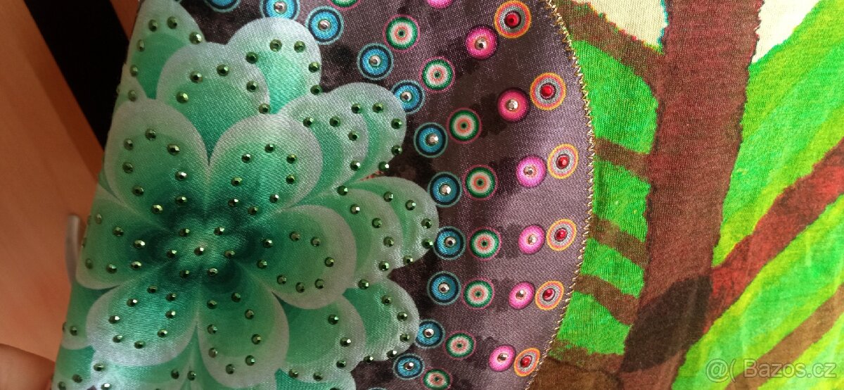 RŮZNÉ ŠATY KUS ZA 50KČ - 8