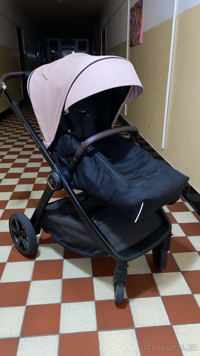 Dětský kočárek - 8