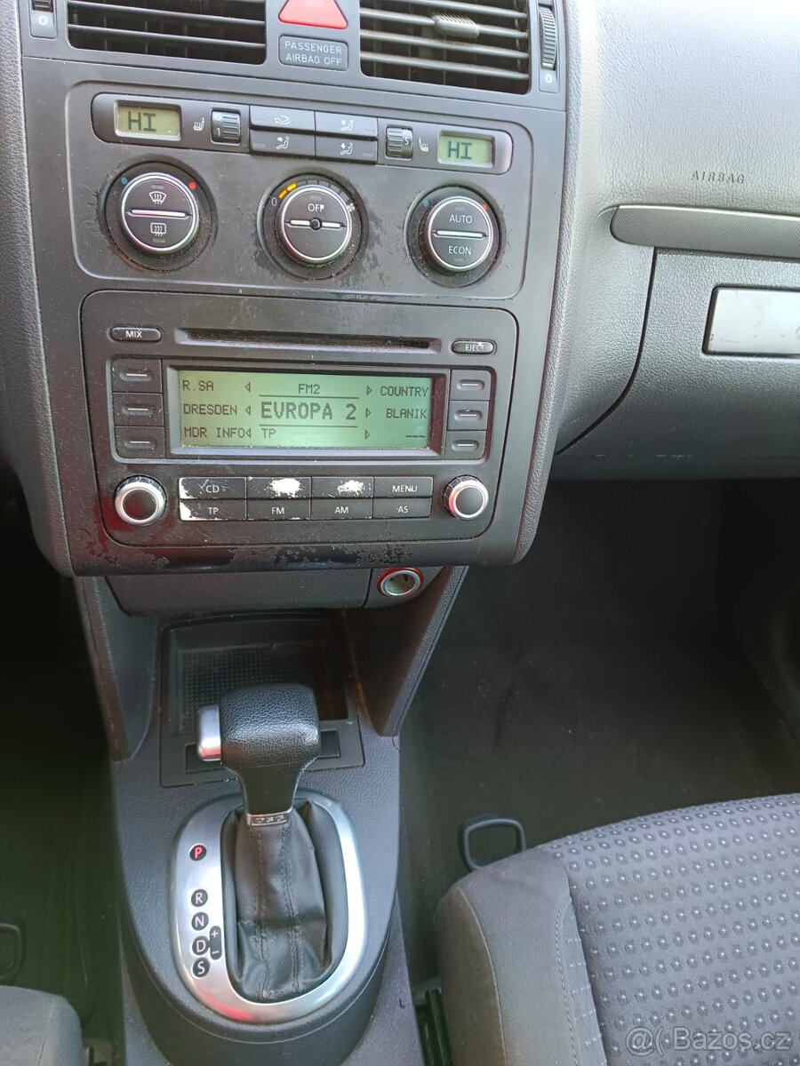 Volkswagen Touran 2.0TDi 103kW, RV 2005, AUTOMAT, Tažné - 8