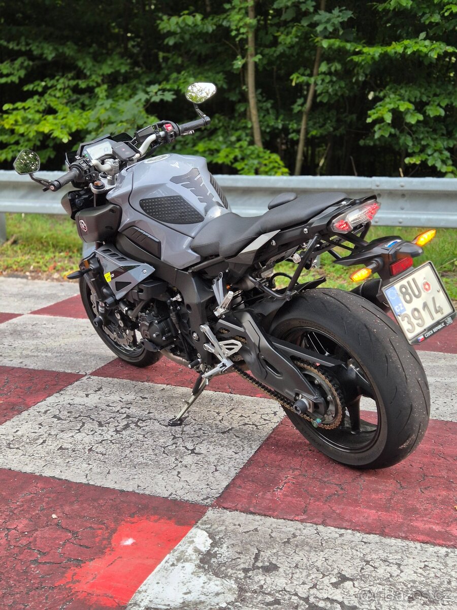 Yamaha mt-10 - 8