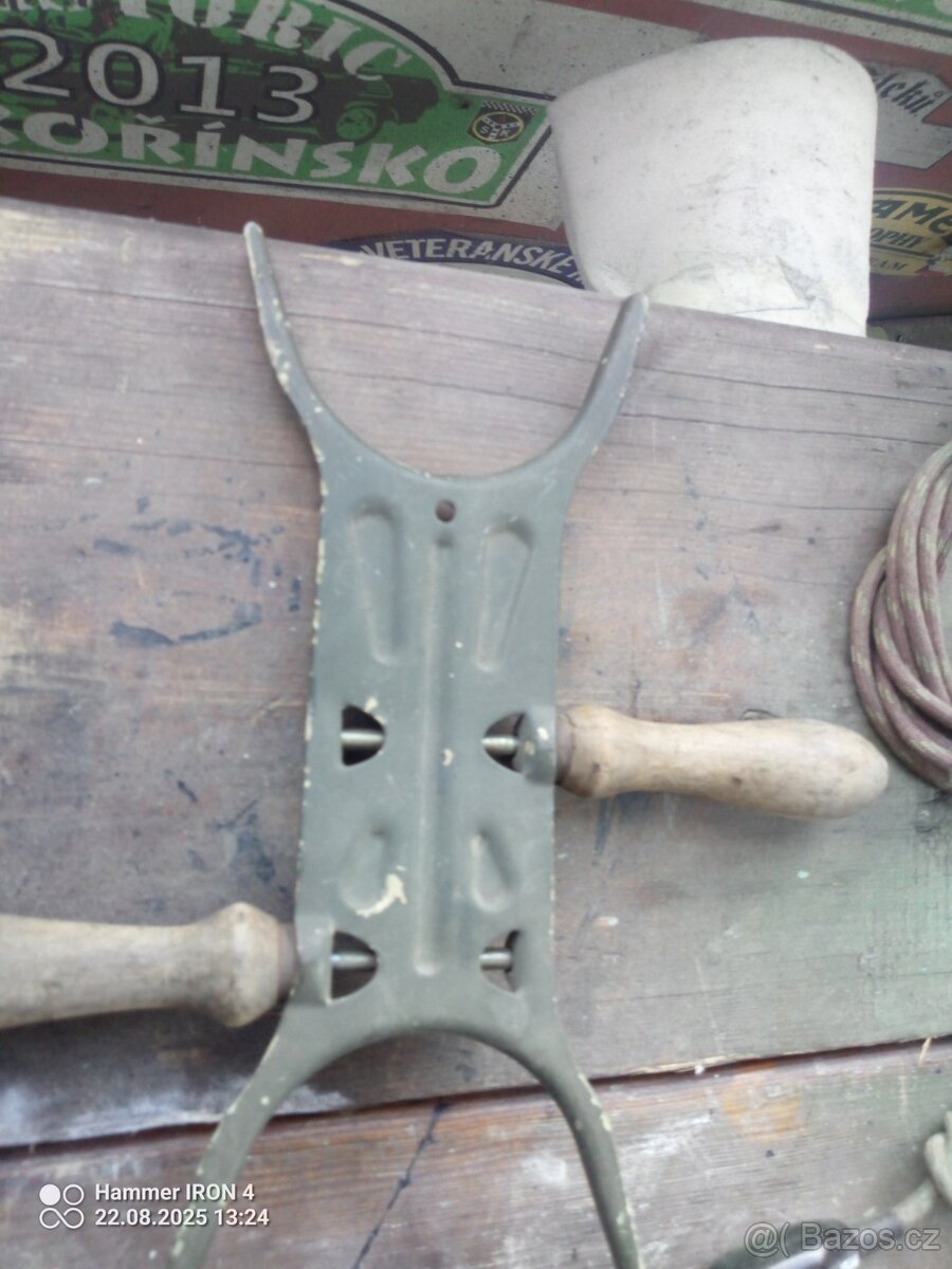 Sluchátka s mikrofonem spojaři. - 8