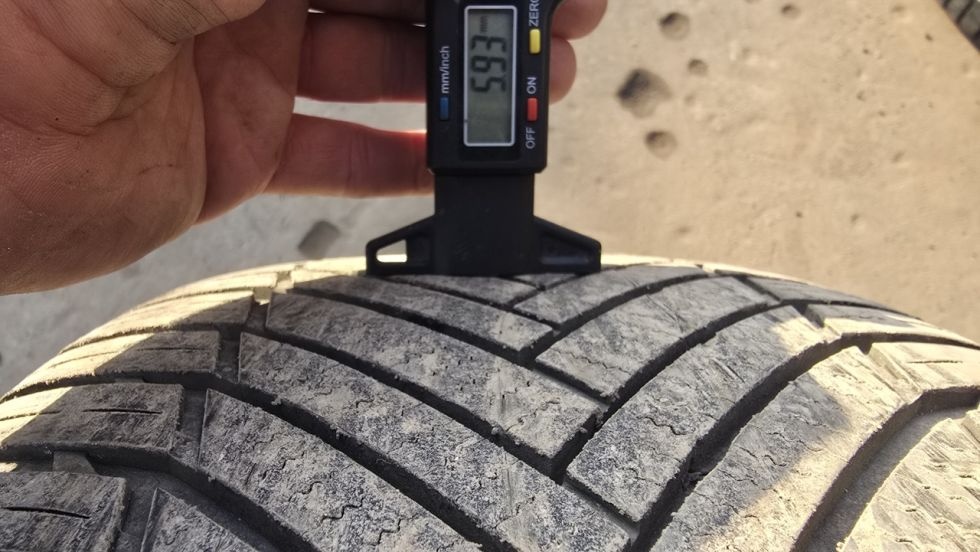 Zimní pneumatika 245/45/19 Imperial - 8