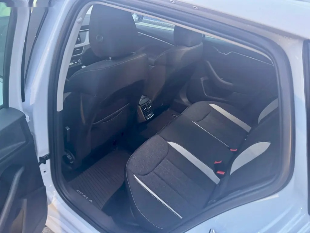 Škoda Scala, Selection 1.0TSI/85kW 1 - 8