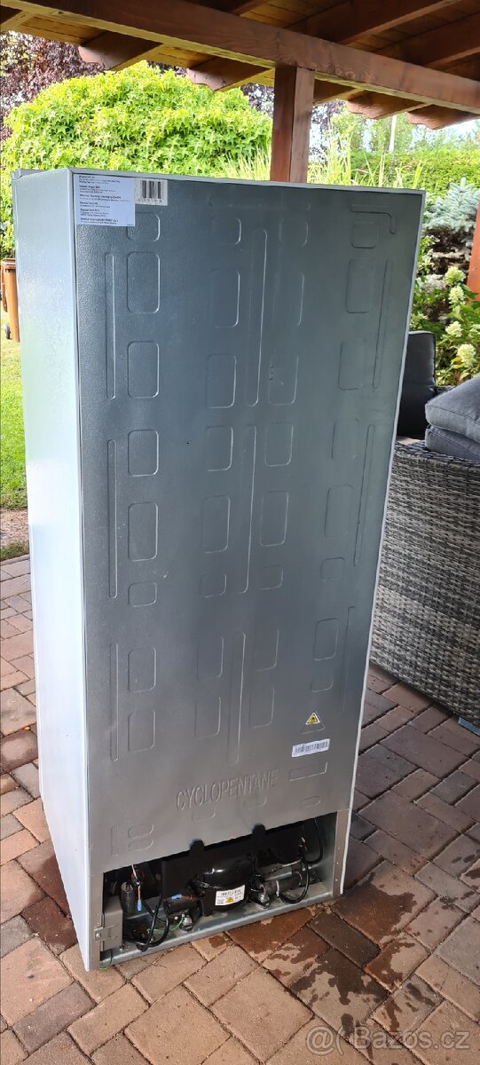 Chladnička Lednička HISENSE RL313D4AWE - 8