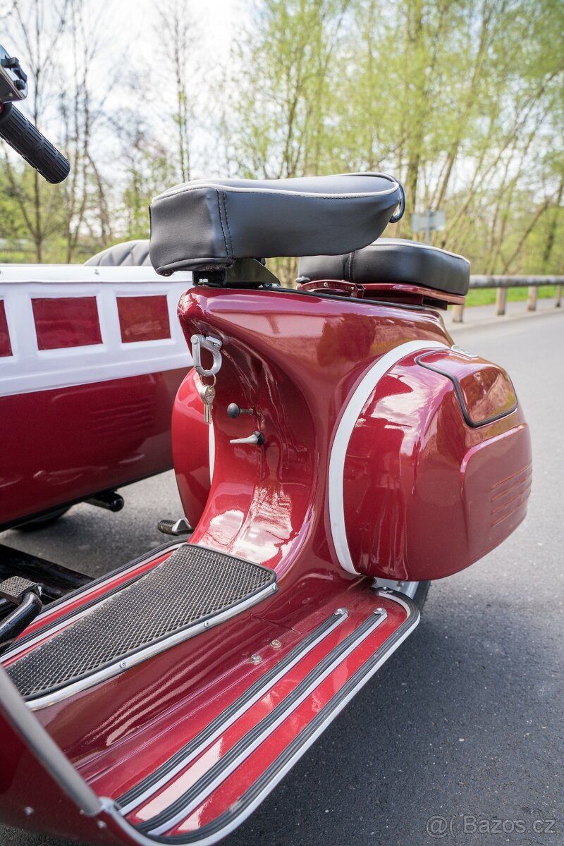 Veterán Piaggio Vespa Scooter VW sajdkára (1977) - 8