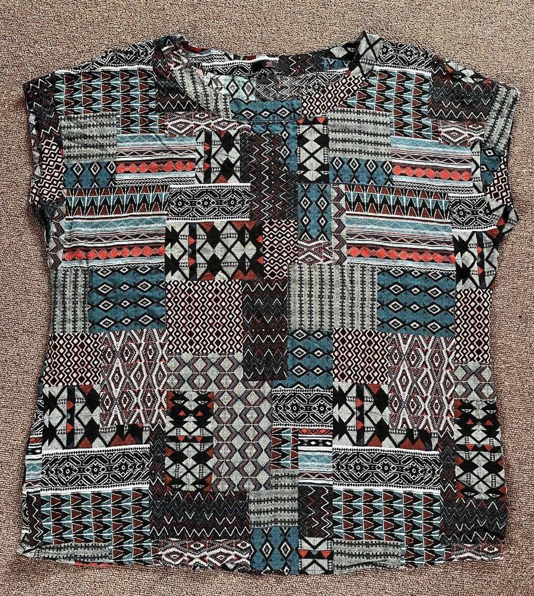 Mix oblečení v. L - 8