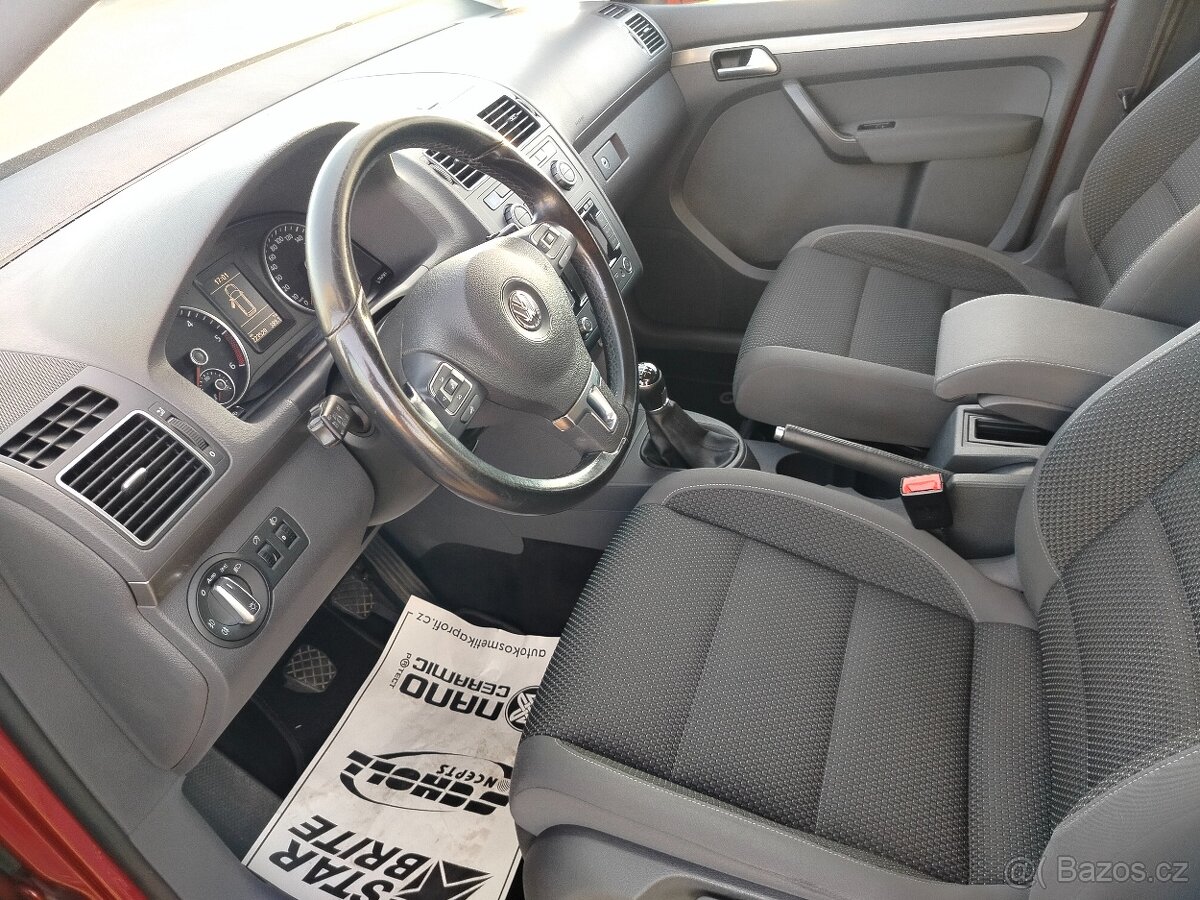 Volkswagen Touran 2.0 TDI 7 MÍST 2014 - 8