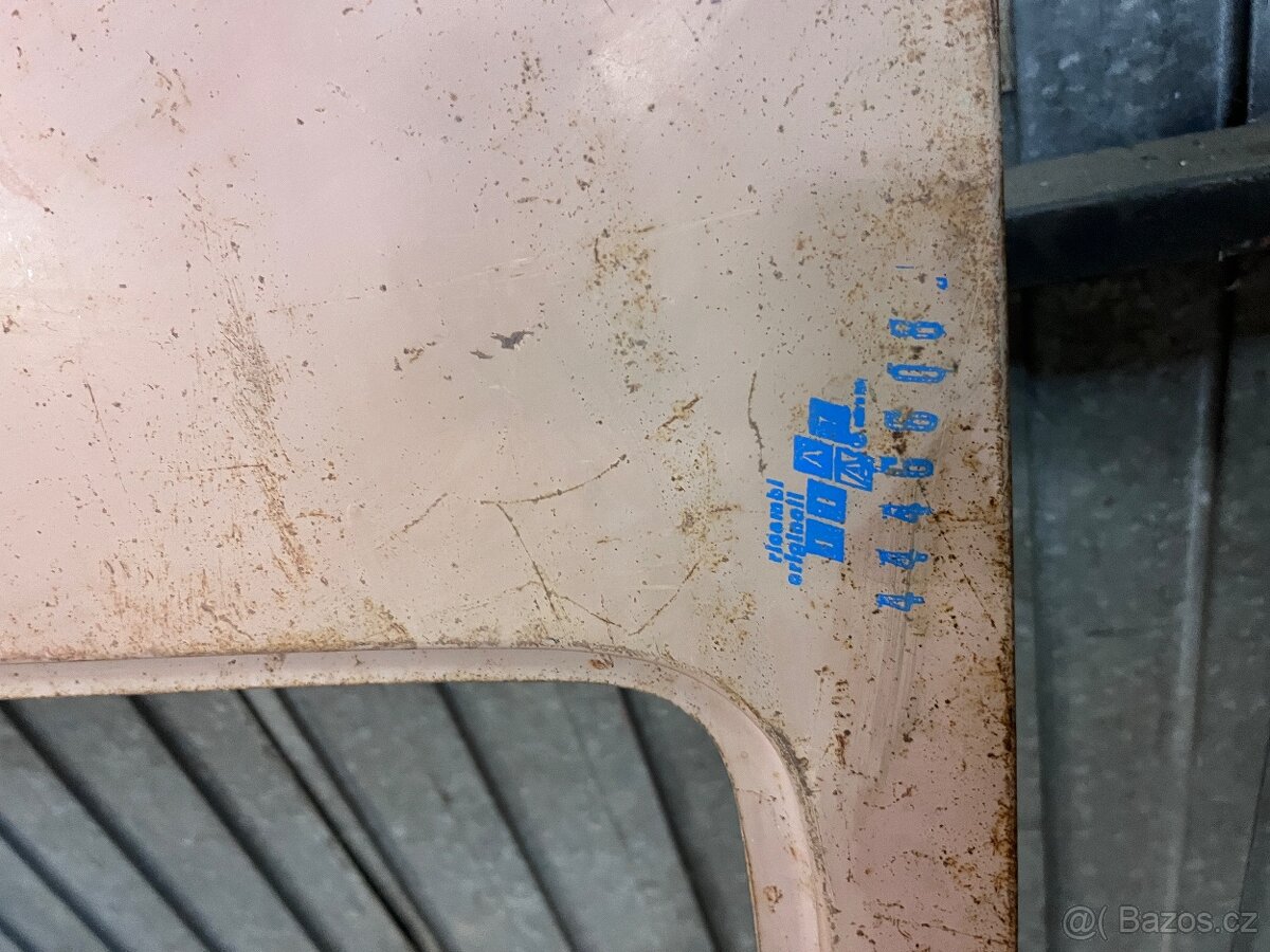 Fiat 127 zadní kapoty nové - 8