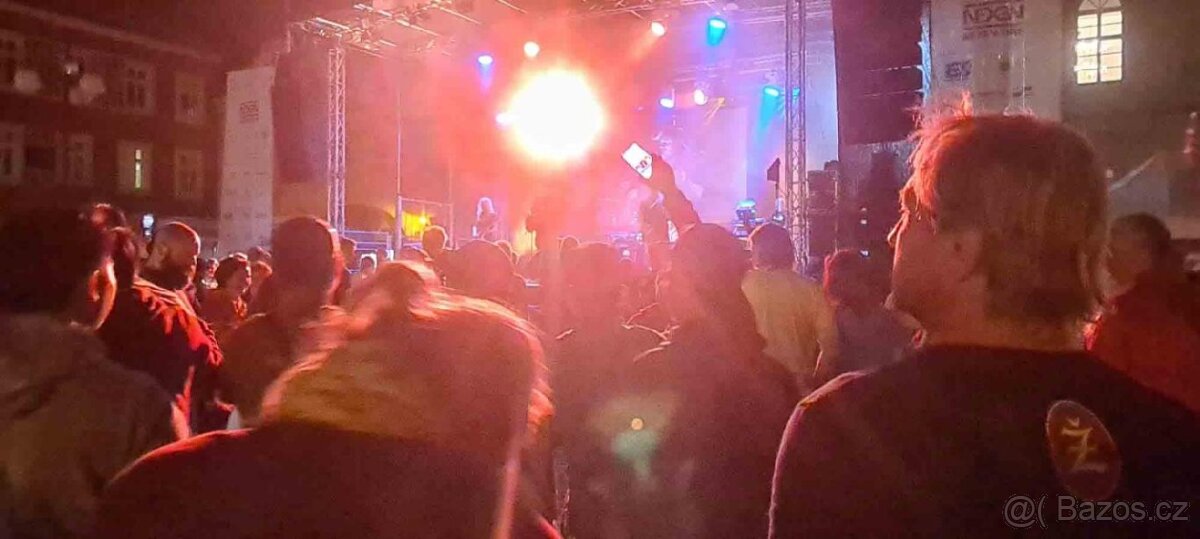 Rocková kapela hledá klavesáka - 8