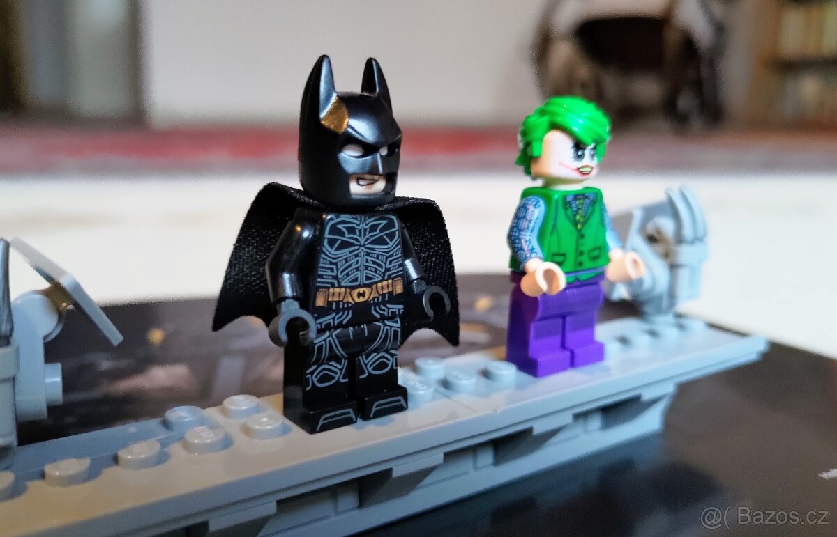 Lego 76240 Batman Tumbler - 8