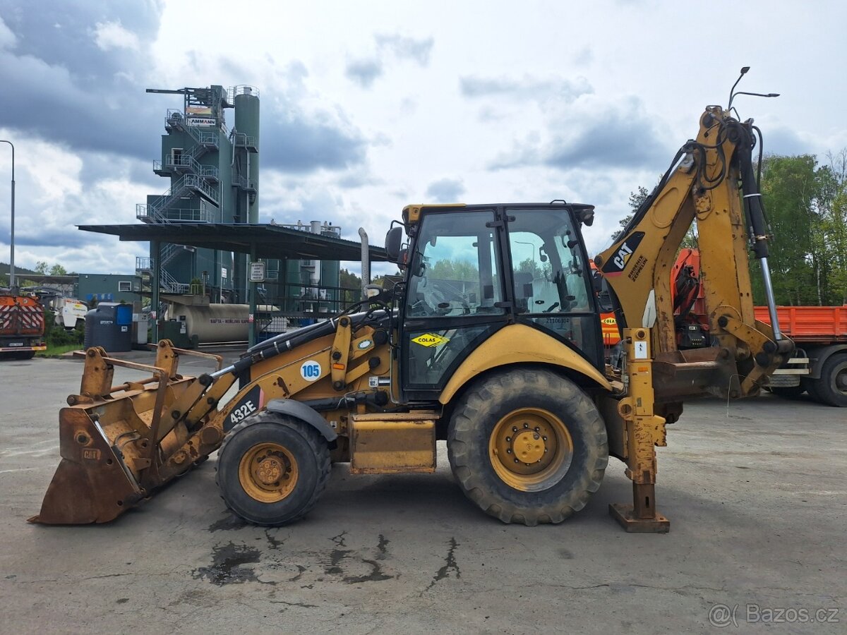 CATERPILLAR 432 E 4X4 - 8