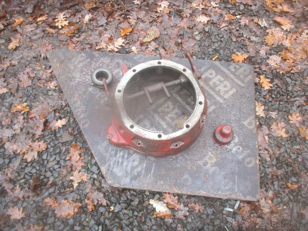 díly traktoru RS 09 - 8