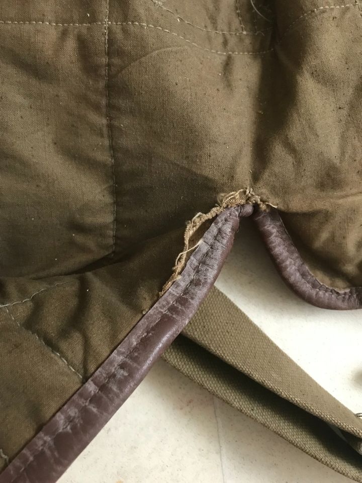 starý batoh 52cm x 42cm asi usárna nevim - 8