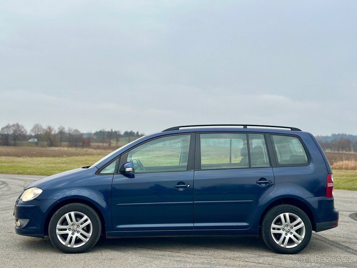 VW TOURAN 1.9 TDI 77kW 7 Míst COMFORTLINE - 8