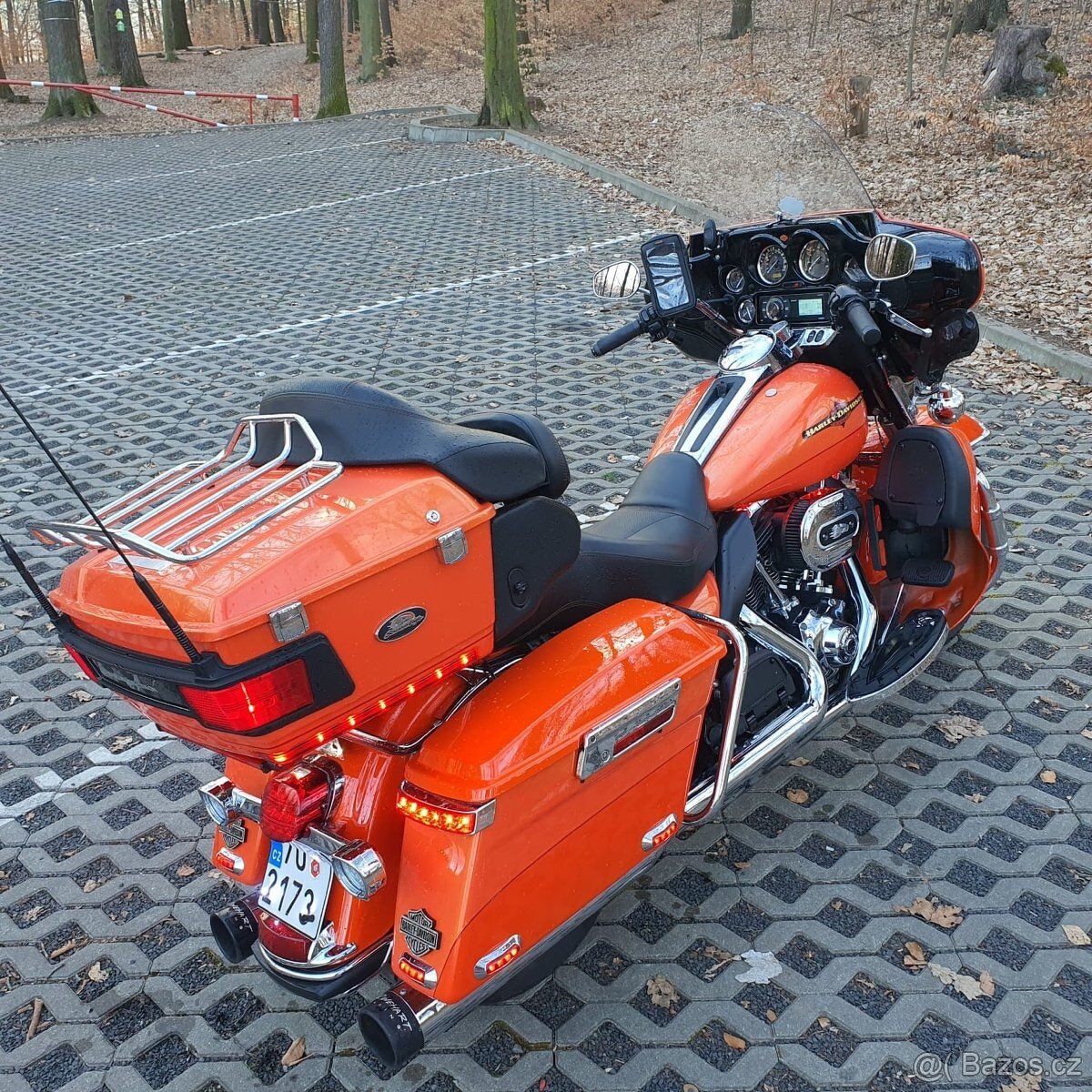 Harley Davidson flhtk Electra Glide Ultra Limited - 8