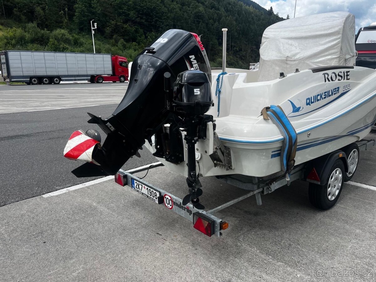 Loď Quicksilver Commander 555 - 8