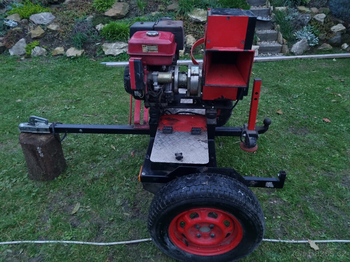 Štěpkovač/ špalíčovač za čtyřkolku - 8