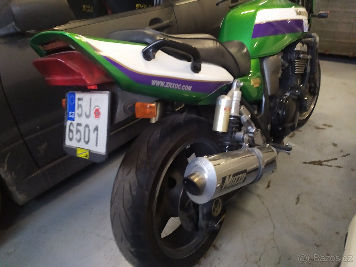 Kawasaki zrx1100 Eddie Lawson - 8