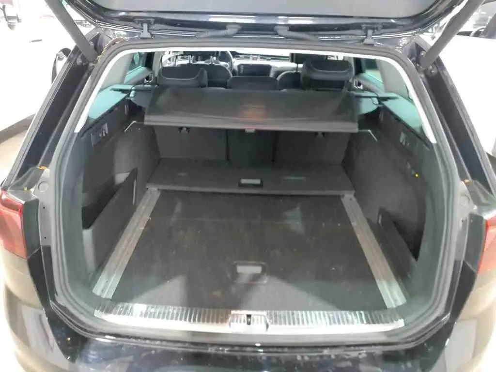 VW Passat Variant 2.0 TDI 110kW - 8