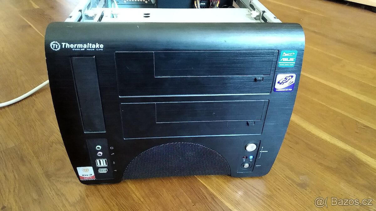 Starší stolní počítač - 8