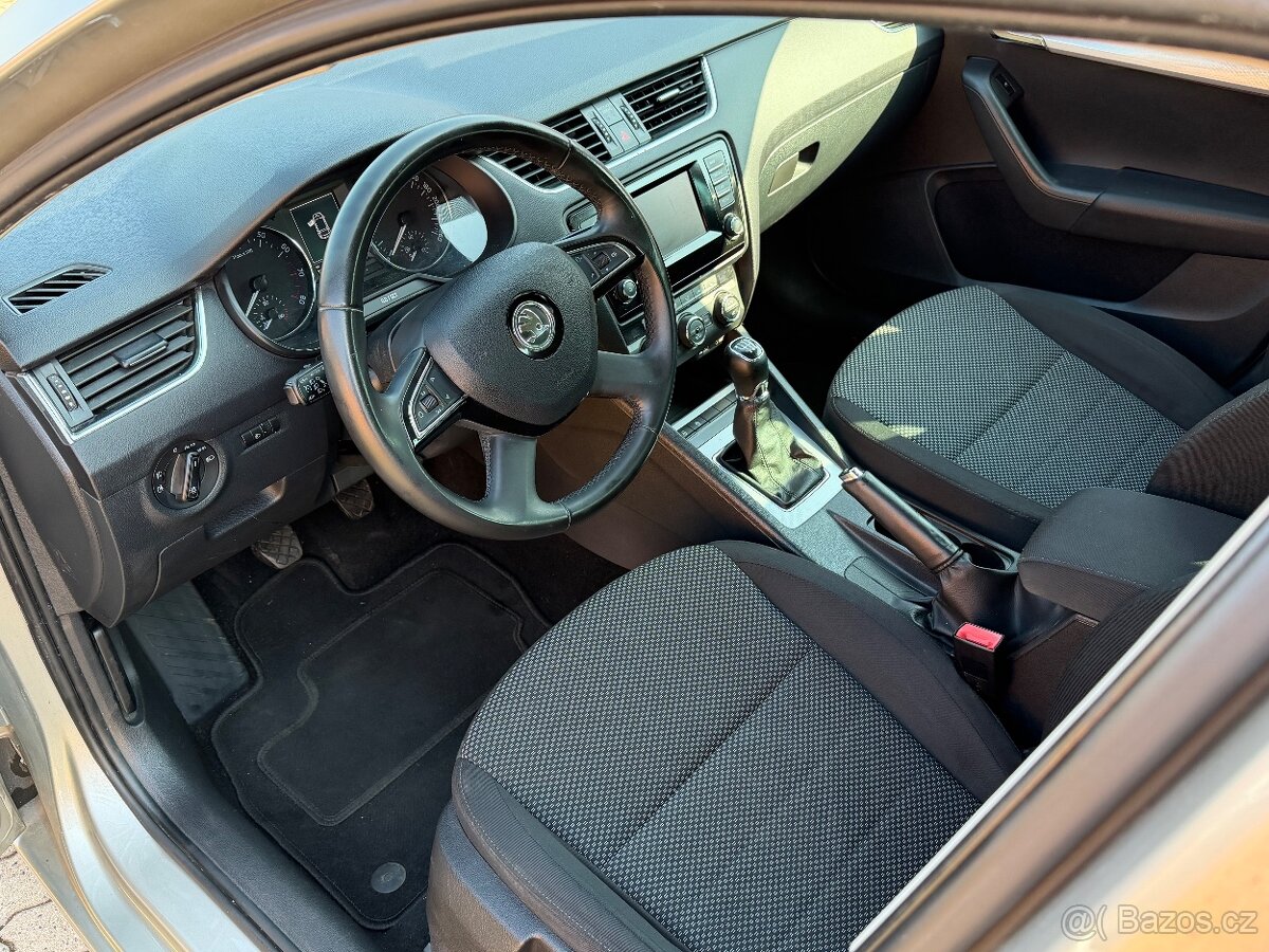 ŠKODA OCTAVIA KOMBI 1.2 TSI - 8