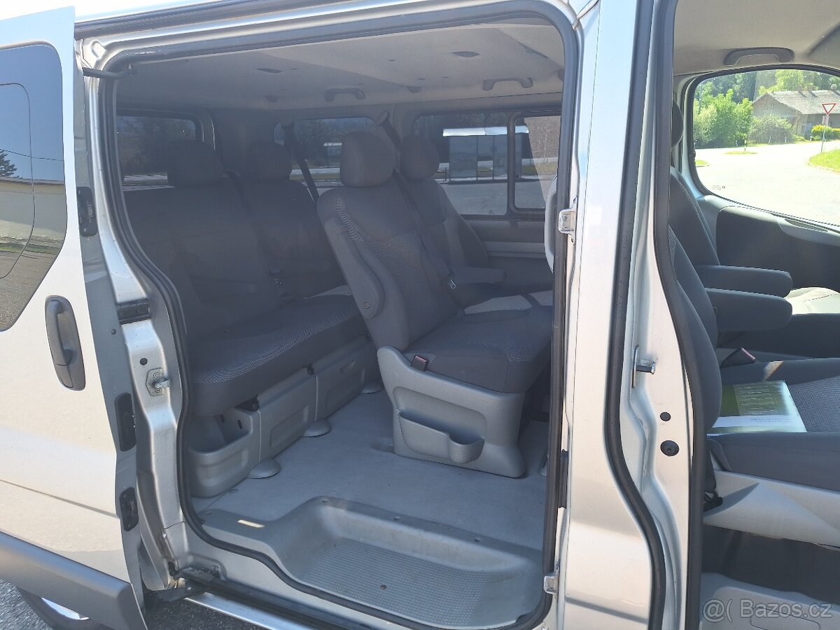Opel Vivaro - 8