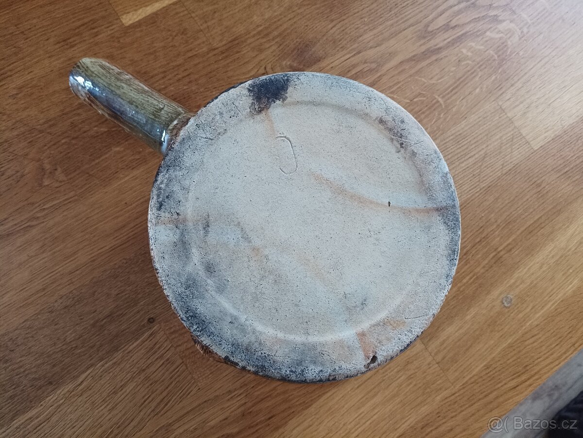 MALOVANÝ KAMENINOVÝ HRNEC S DRŽADLEM Z FRANCIE - 8