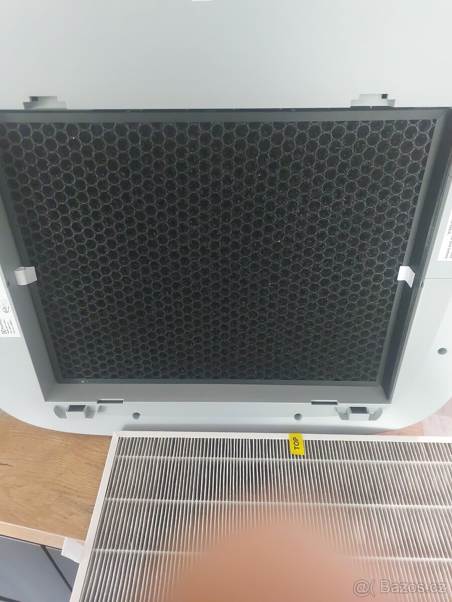 Čistička vzduchu Elektrolux - ČISTÝ STAV - 8