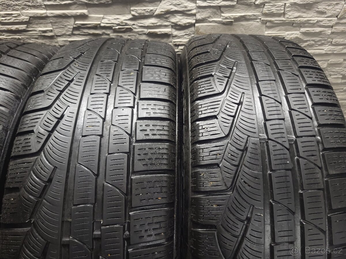 18" Originál VW Sebring 5x112 Tiguan II zimní pneu 5-6mm - 8