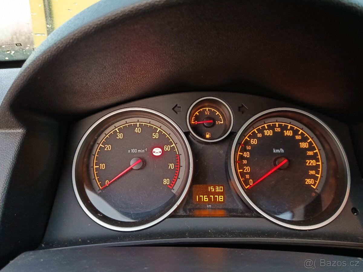 Opel Astra combi 2008 - 8