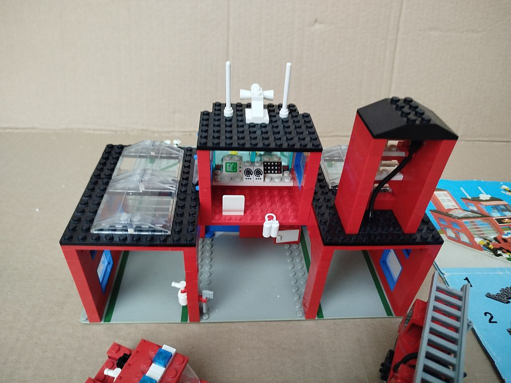 Lego 6385 Fire House-I - 8