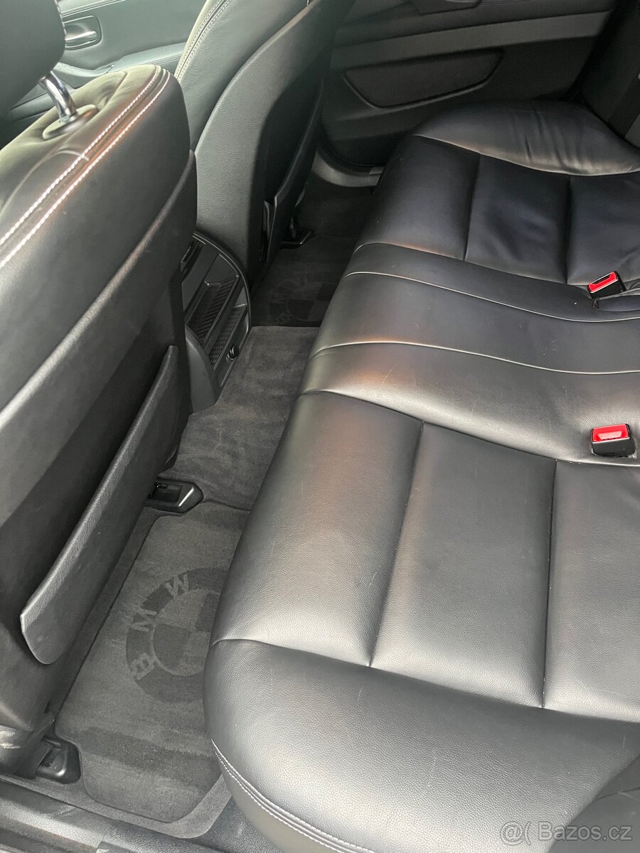 PRODÁM BMW F 11 - 8