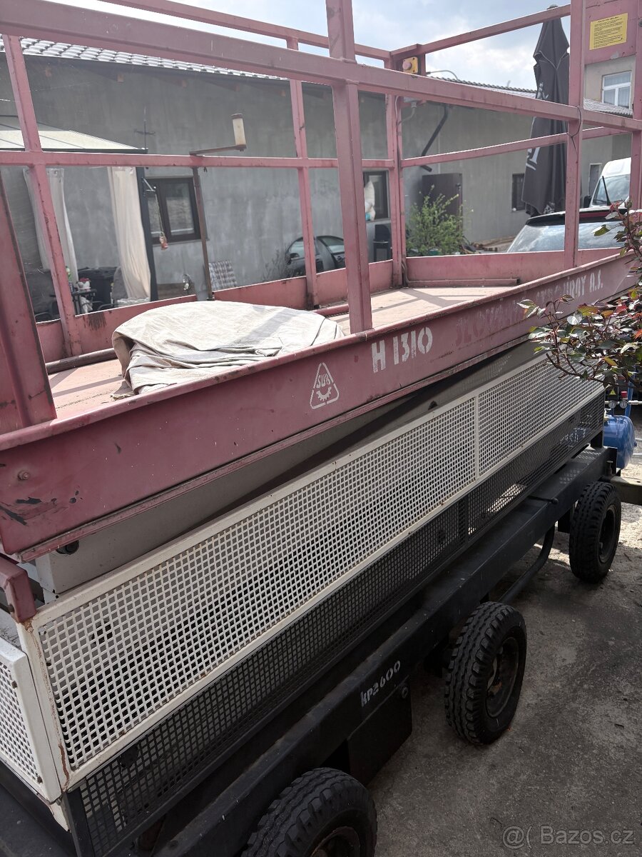 Nůžková plošina - 8