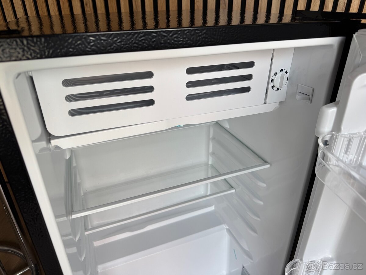 Lednice s výparníkem 85L - 8