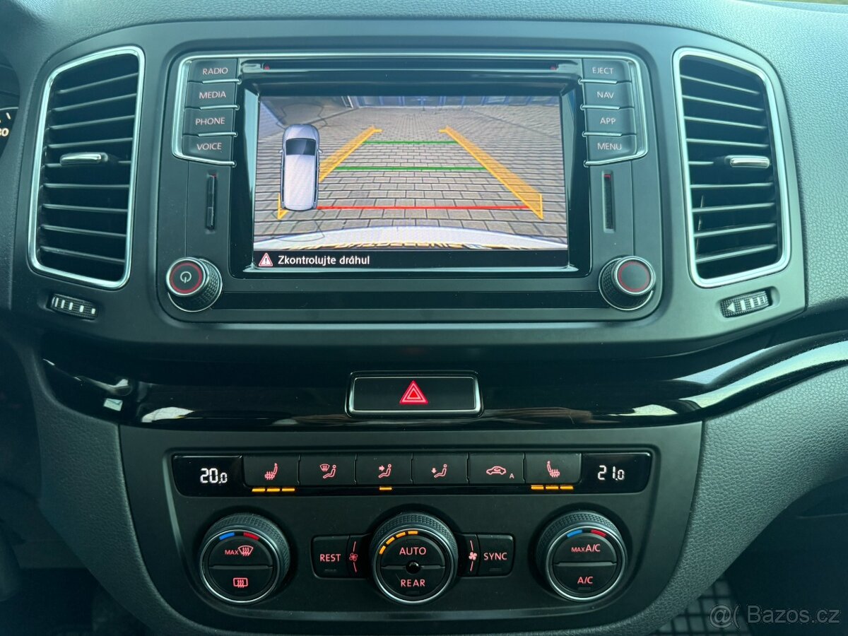 VW SHARAN 2.0 TDi DSG NAVI KAMERA WEBASTO TAŽNÉ 7 MÍST - 8