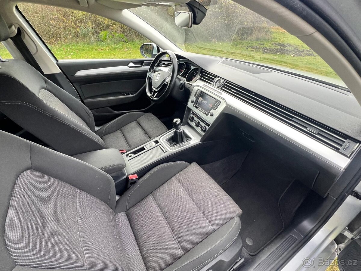 VOLKSWAGEN PASSAT KOMBI 2.0TDI - 8