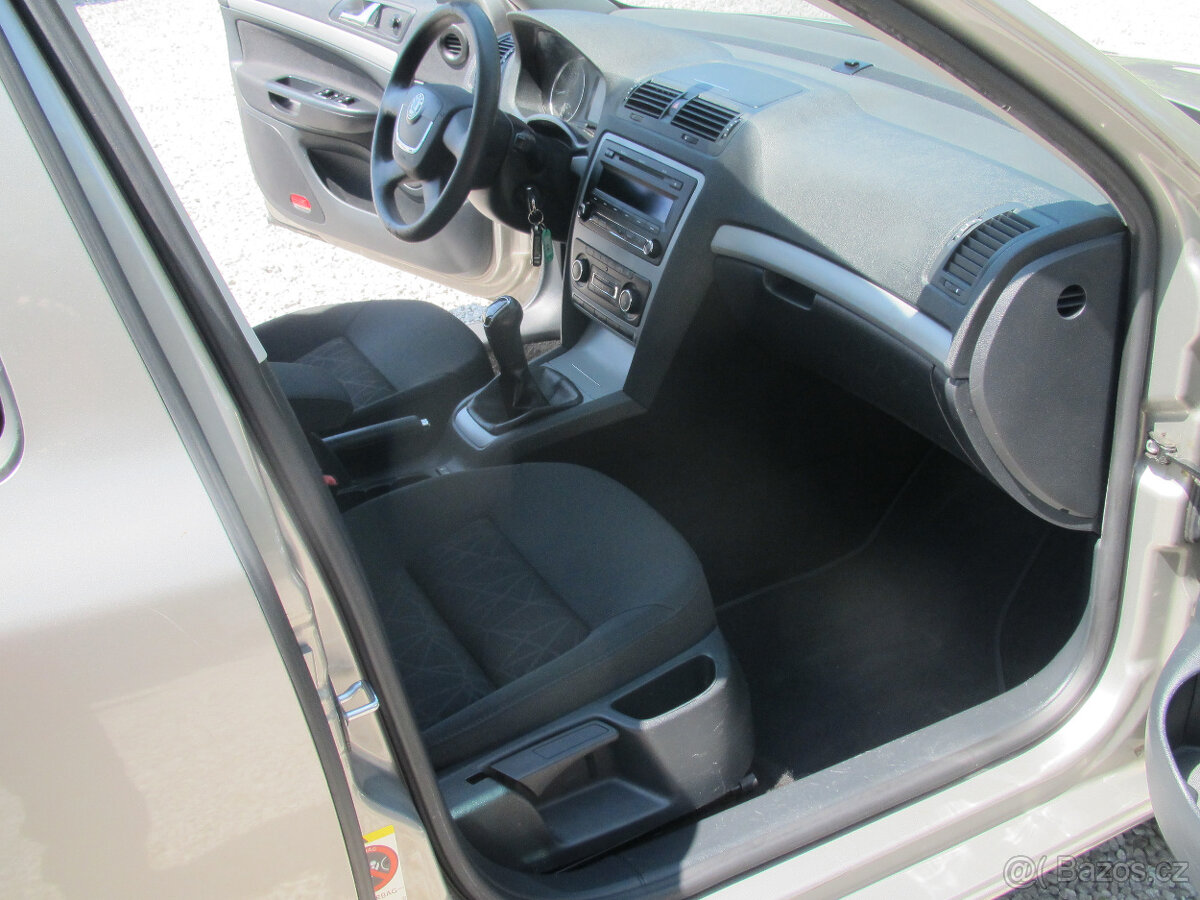 Škoda Oktavia 2 1.2 tsi - 8