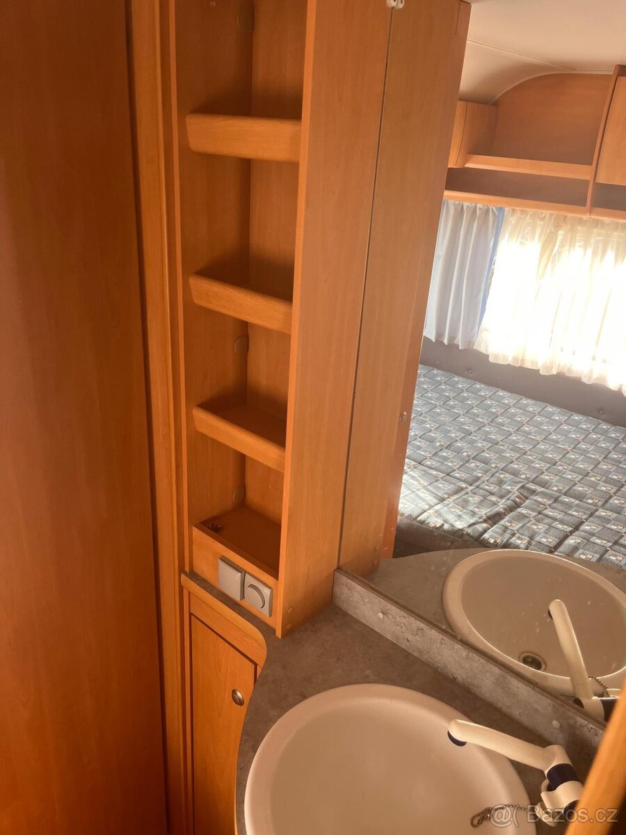 Karavan Eifelland E450 - 4místa - 8