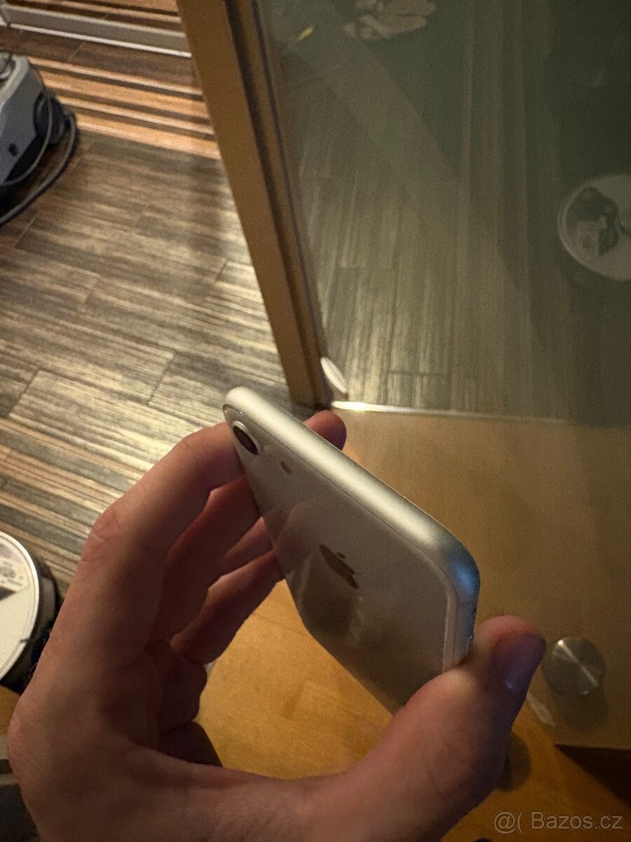 iPhone 8 64gb white newerlock - 8