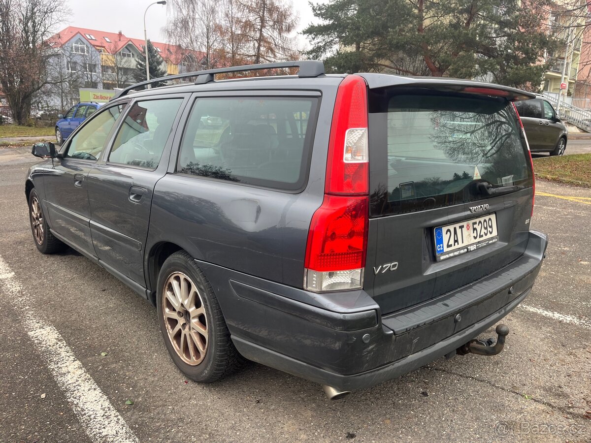 Volvo V70 2.4 D5 136 kW - náhradní díly - 8