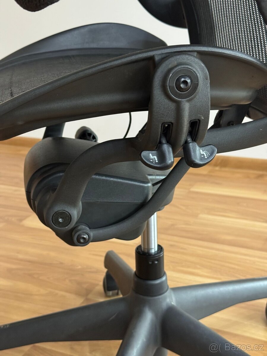 Kancelářská židle Herman Miller - 8