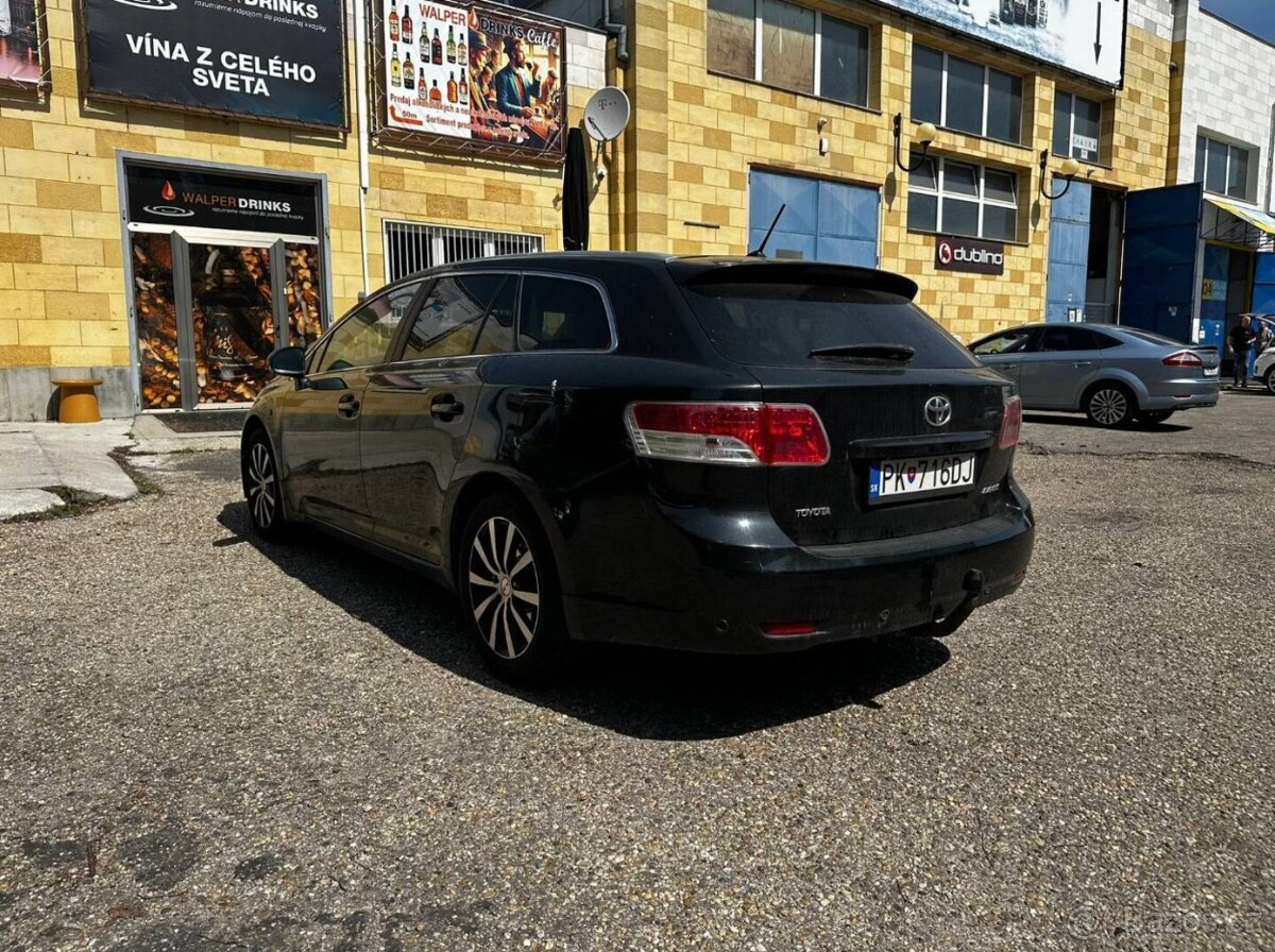 Toyota Avensis combi 2.2 D-4D Exclusive - 8