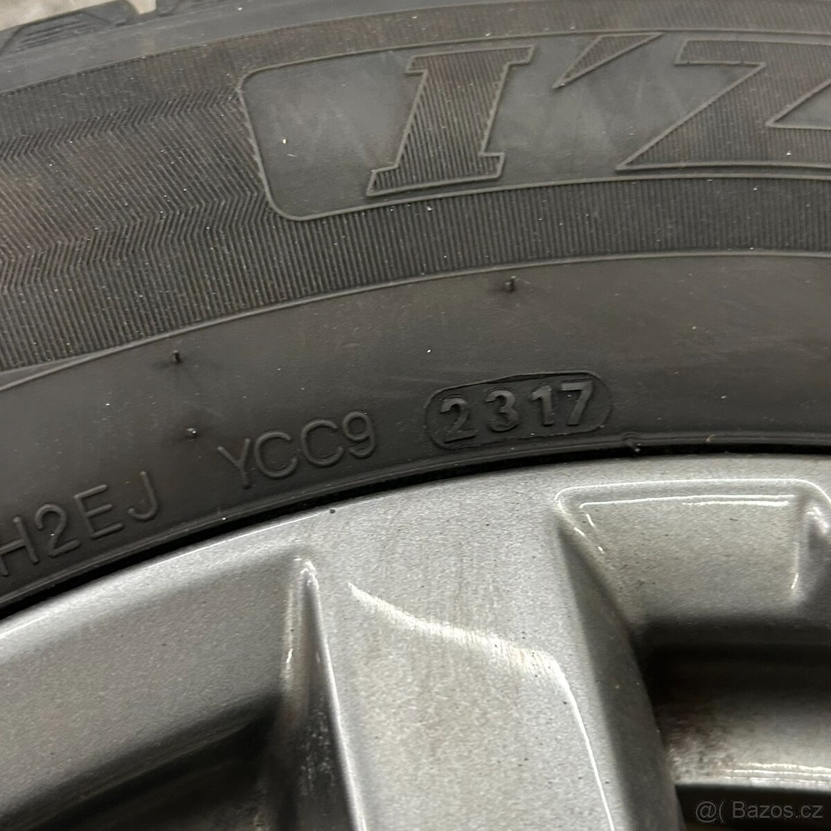 Subaru Outback zimní sada kol KUMHO 225/65/R17 - šedá - 8