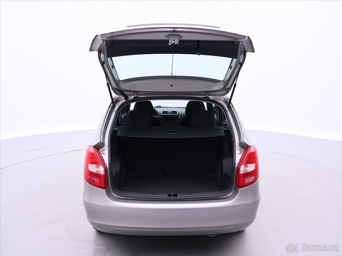 Škoda Fabia 1,4 16V 63kW Ambiente CZ (2009) - 8